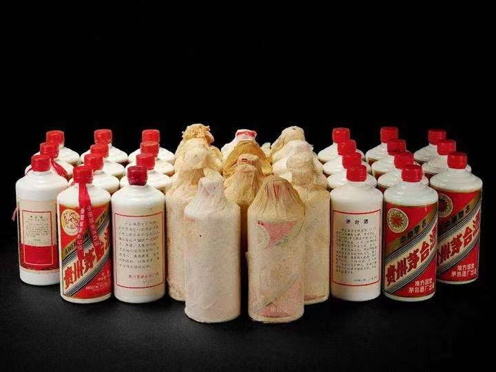 绿春日照岚山回收酒价格哪里回收(附近上门回收茅台酒）?